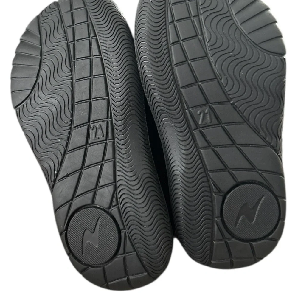 Naturino Toddler 5 Black Dress Shoes with Silver‎ Flower